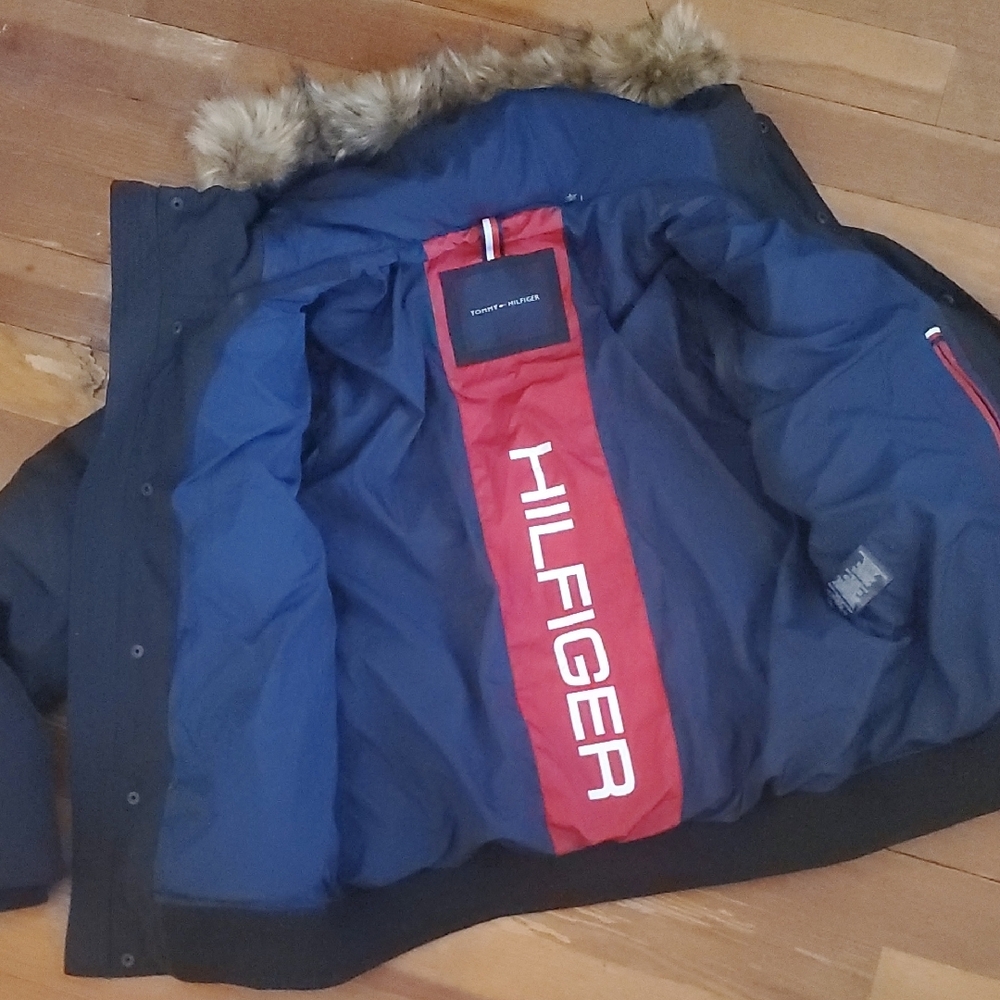 Tommy Hilfiger Men’s Winter Coat Size L – NWOT Black Hooded Jacket Faux Fur - Picture 6 of 10